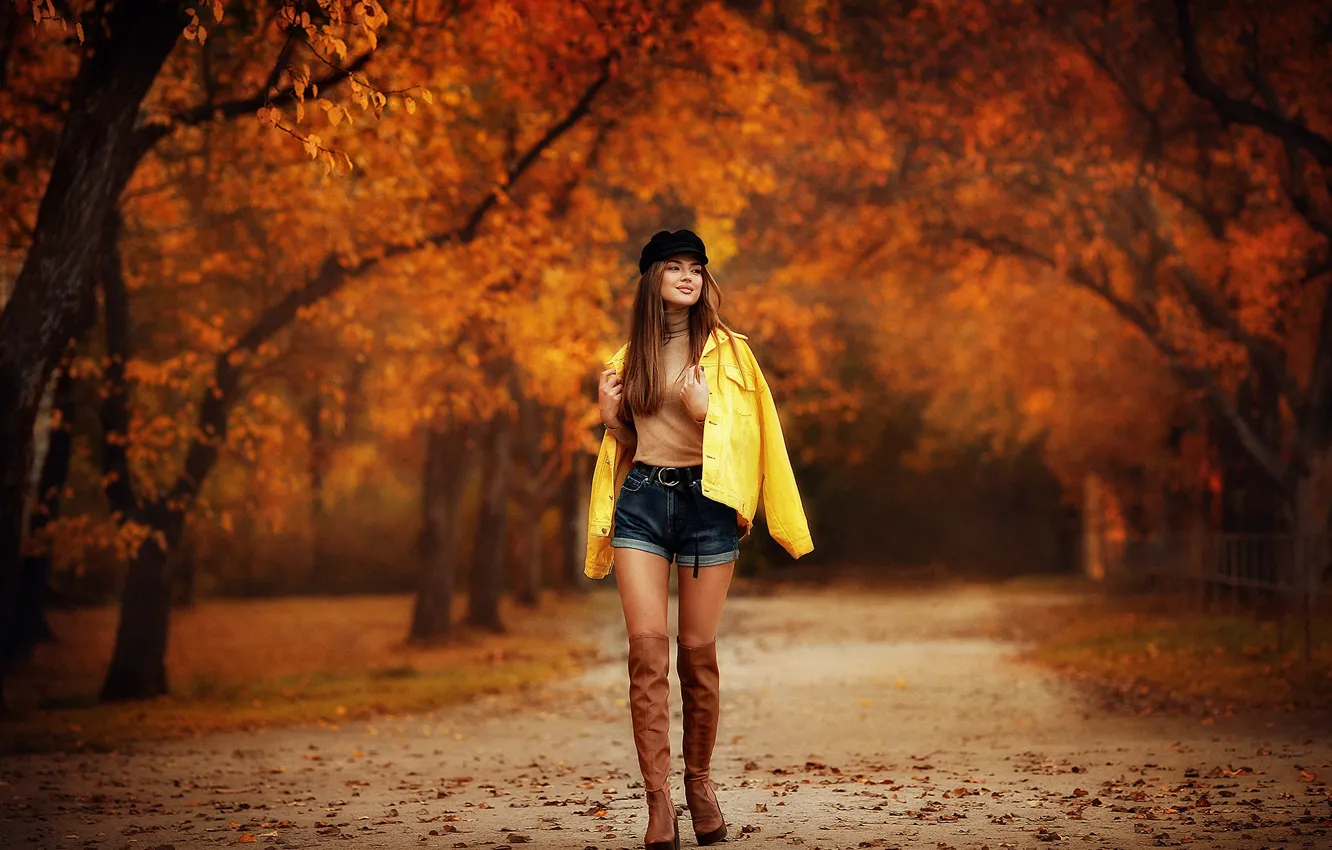 Фото обои осень, деревья, модель, шорты, Девушка, сапожки, Ксения, Dmitry Arhar