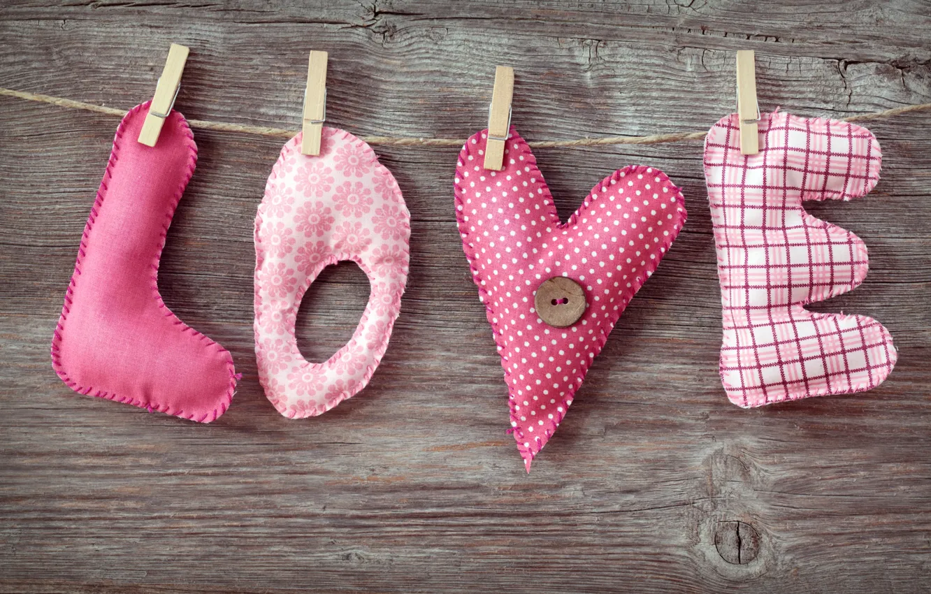 Фото обои любовь, буквы, надпись, ткань, love, прищепки, подушечки