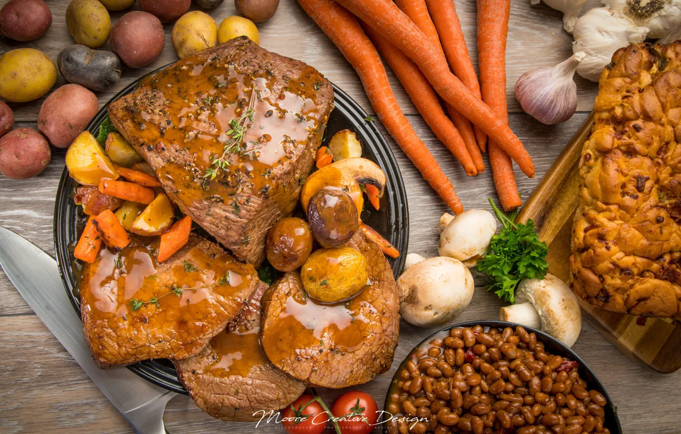 Фото обои мясо, морковь, чеснок, картофель