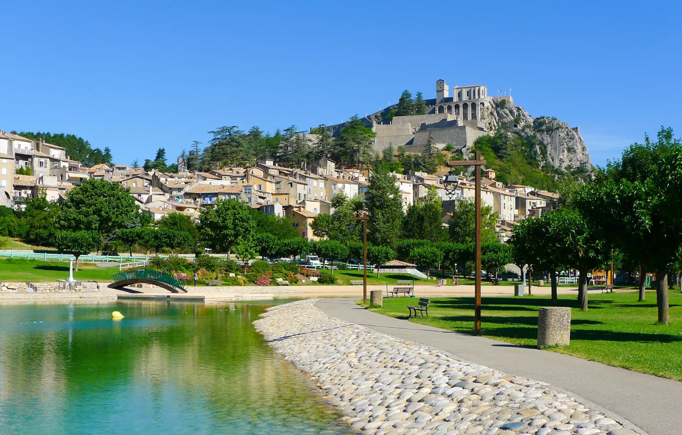 Фото обои деревья, пруд, Франция, Sisteron