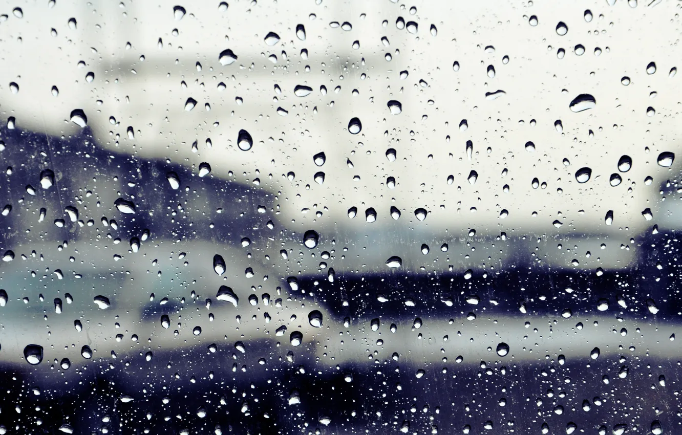 Фото обои стекло, капли, город, дождь, улица