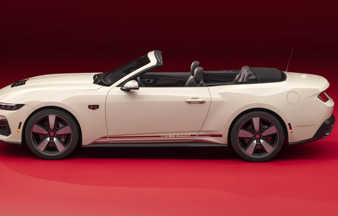 Фото обои Ford, Форд, Мустанг, вид сбоку, Convertible, Mustang GT, 2025, лимитированная серия