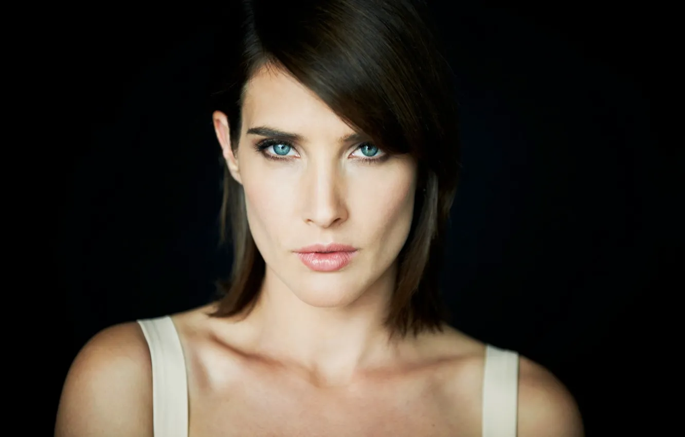 Фото обои eyes, lips, look, actress, dark background, Cobie Smulders