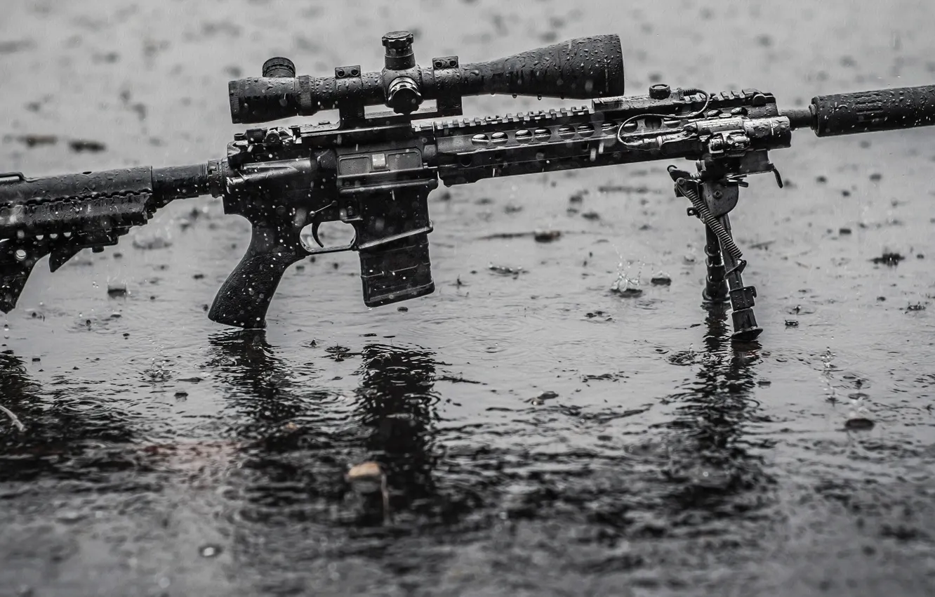Фото обои wet, rain, water, assault rifle, tripod, telescopic sight
