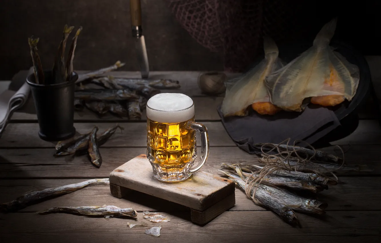 Фото обои бокал, пиво, рыба, натюрморт, балыки