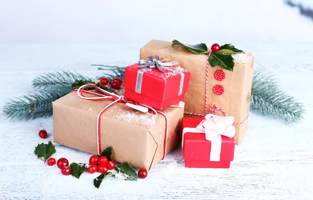 Фото обои снег, украшения, ягоды, Новый Год, Рождество, подарки, happy, Christmas