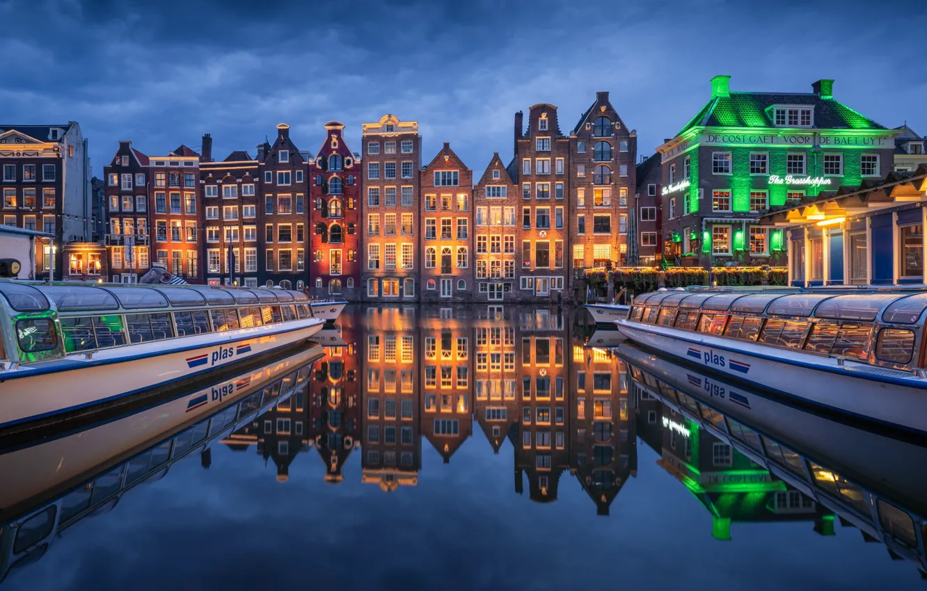 Фото обои отражение, здания, дома, Амстердам, канал, Нидерланды, ночной город, Amsterdam