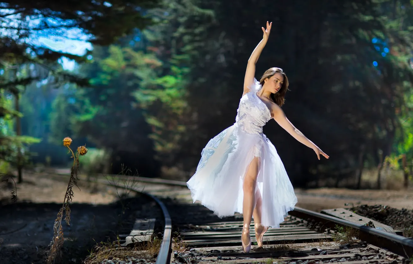 Фото обои девушка, танец, железная дорога, балерина