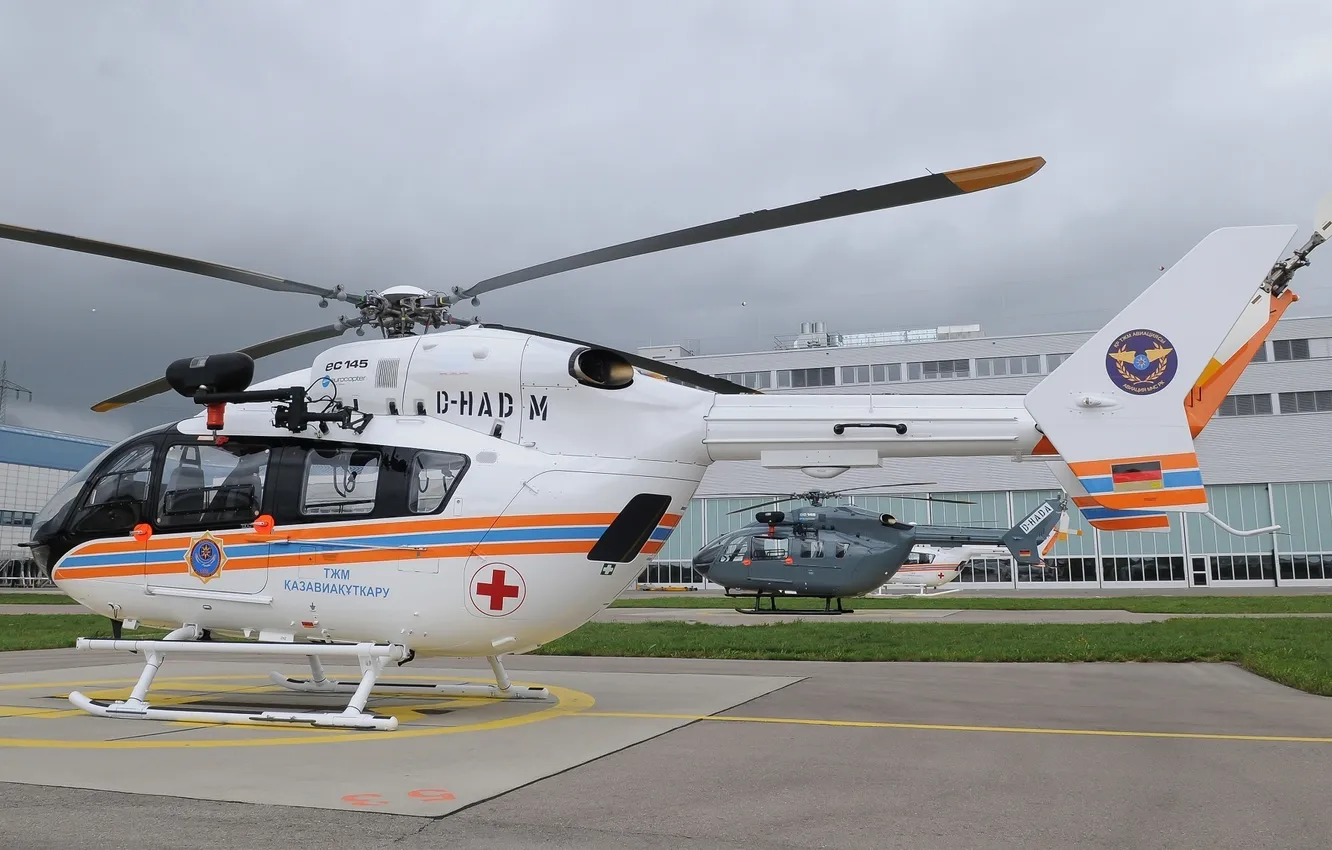 Фото обои Вертолет, Eurocopter, EC145, Завод, EC-145, EC 145, МЧС Казахстана
