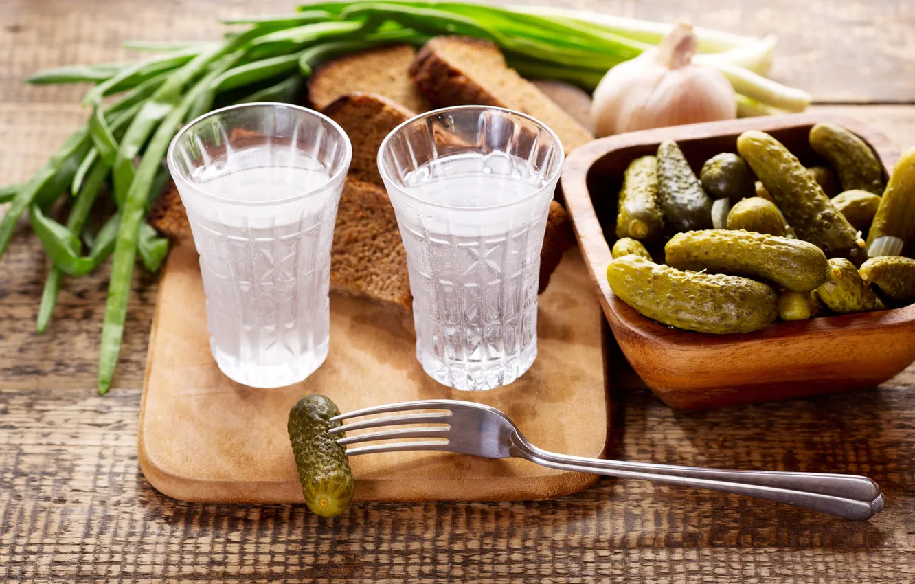 Фото обои snack, vodka, cucumbers, booze, shot glass, green onions