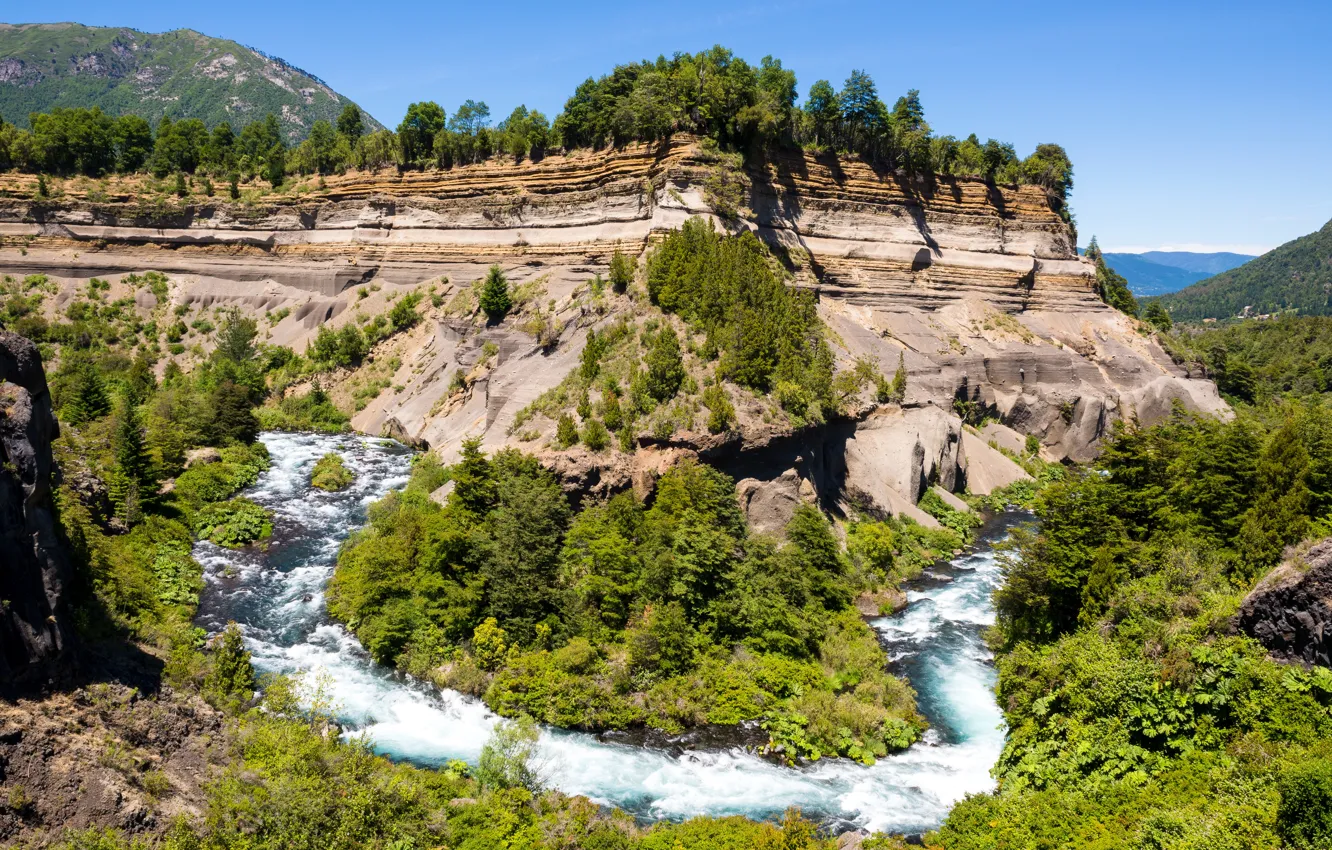Фото обои лес, деревья, горы, скалы, речка, солнечно, Чили, Conguillio National Park