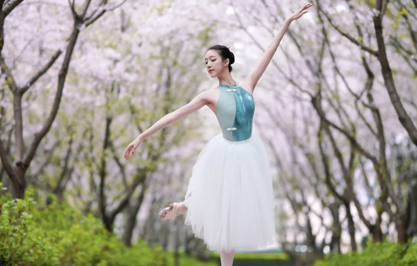 Фото обои Beautiful, Asian, Model, Flowers, Street, Dance, Woman, Cute