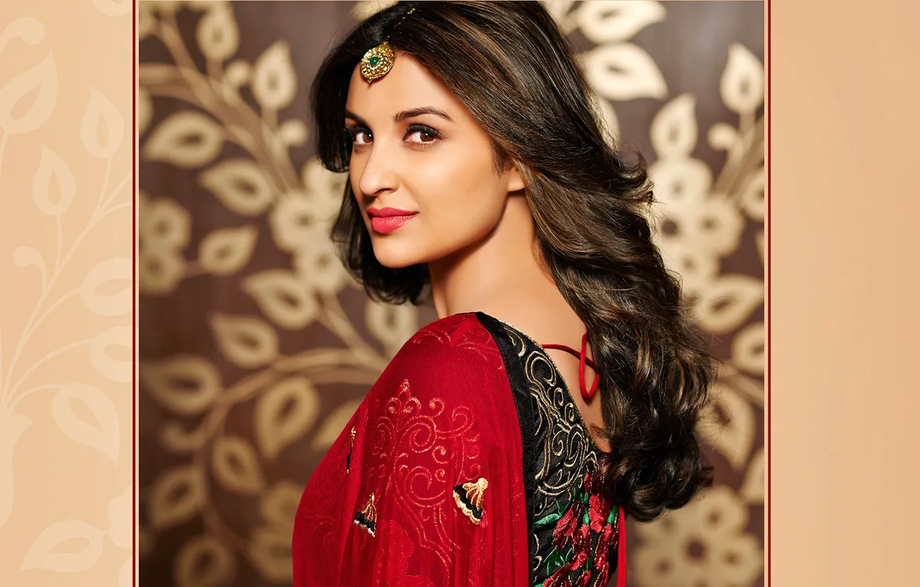Фото обои model, hair, look, actress, brinette, Parineeti Chopra