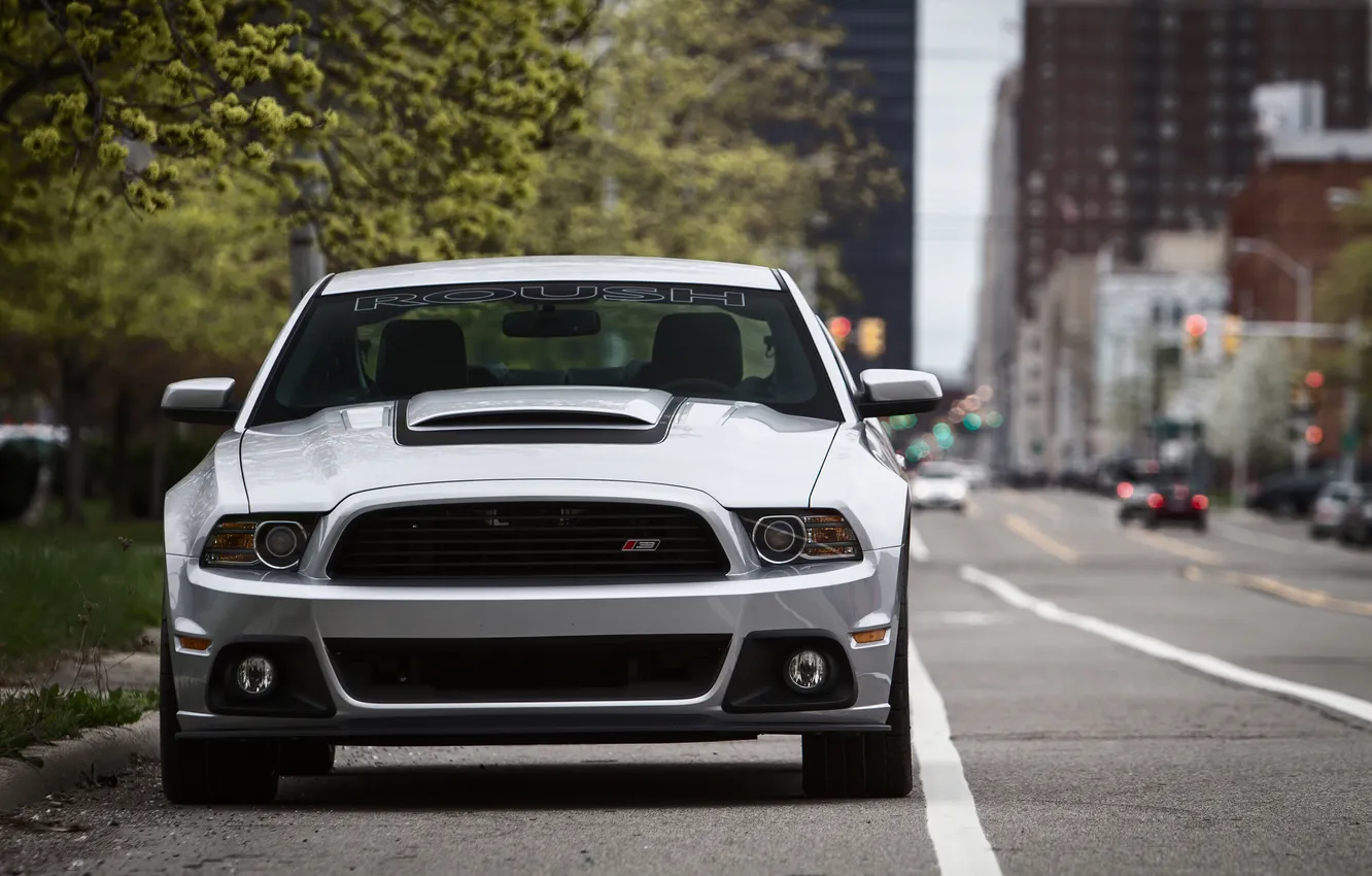 Фото обои дорога, авто, деревья, город, mustang, мустанг, спорткар, sportcar