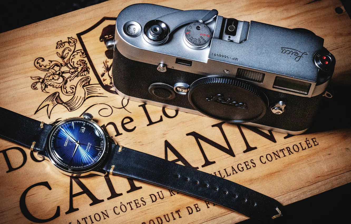 Фото обои часы, фотоаппарат, Leica, Seiko