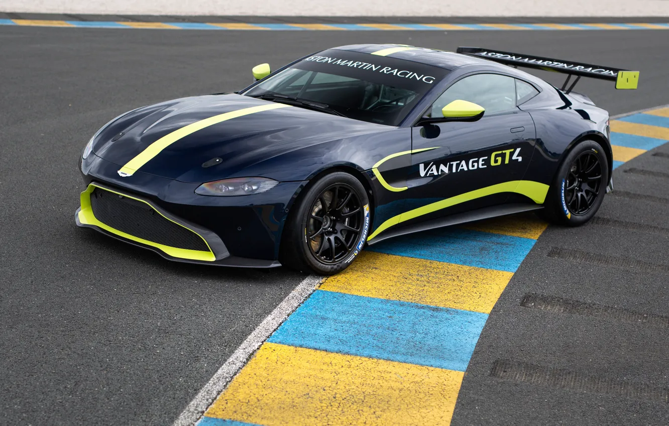 Фото обои Aston Martin, Vantage, гоночное авто, 2018, GT4