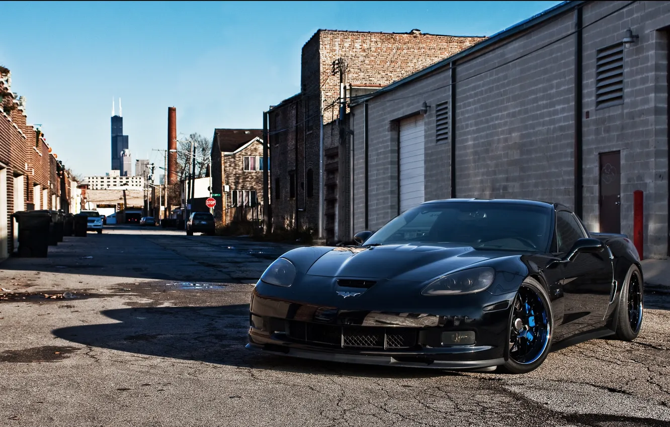 Фото обои чёрный, corvette, переулок, шевроле, black, чикаго, chevrolet, chicago