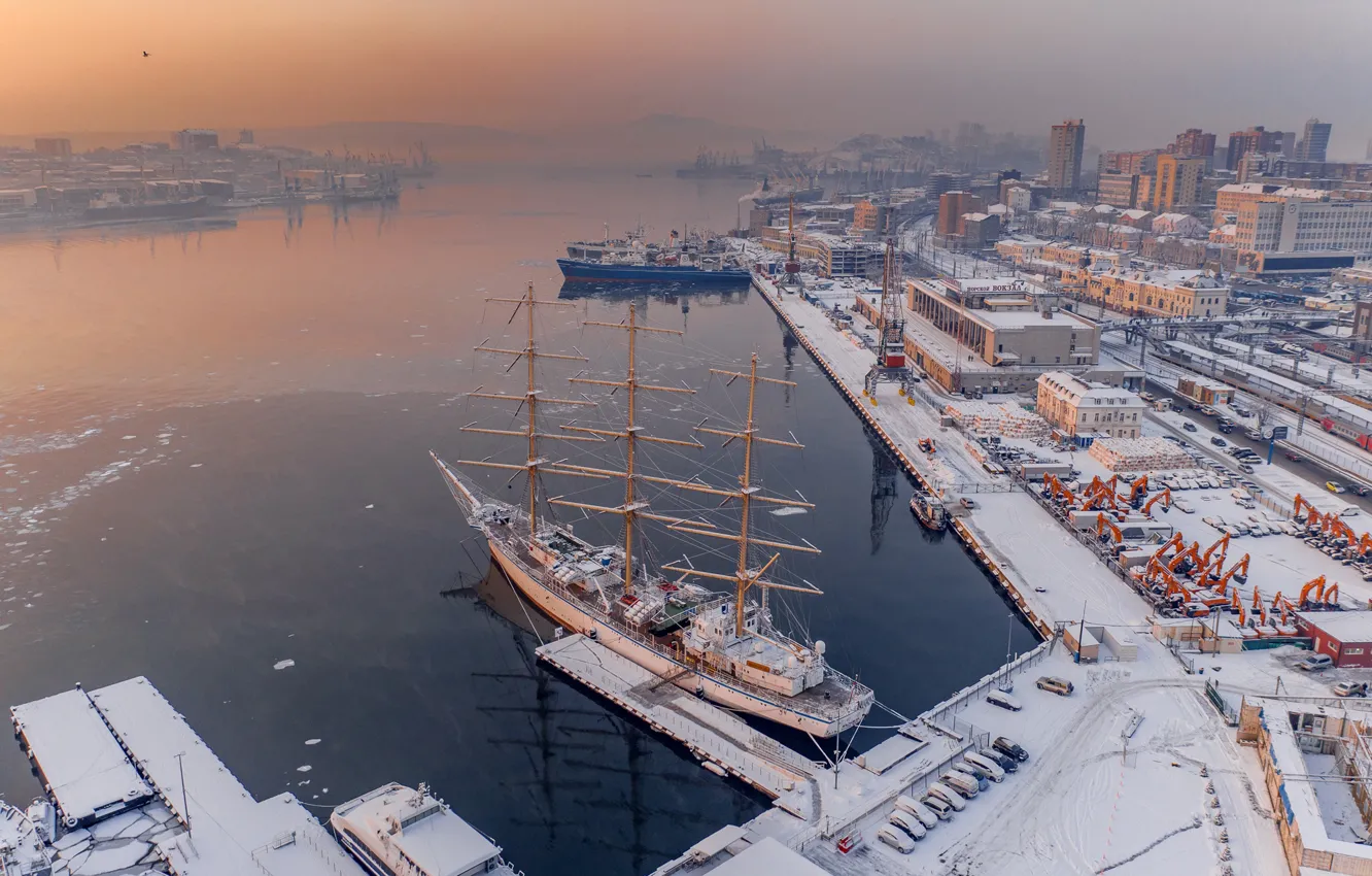 Фото обои зима, парусник, корабли, бухта, порт, Россия, Владивосток, Антон Блохин