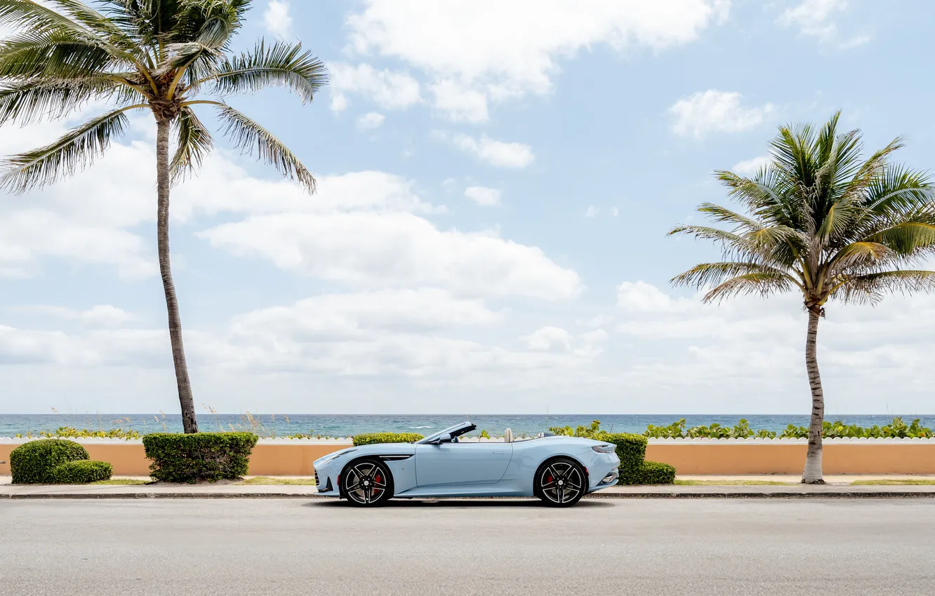 Фото обои Aston Martin, Кабриолет, Volante, Палм-Бич, 2025, Q by Aston Martin, DB12, Aston Martin DB12 Volante
