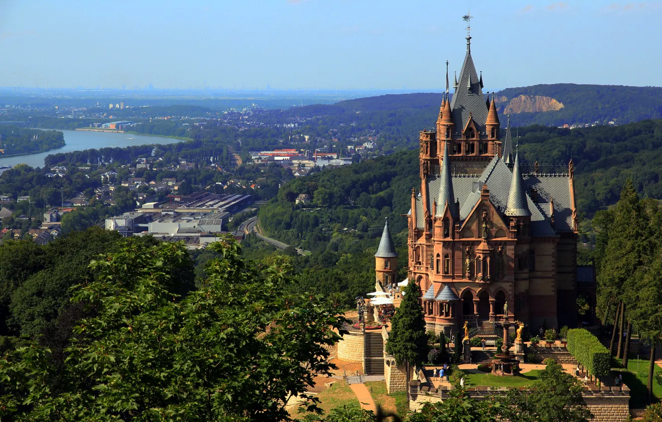 Фото обои деревья, река, замок, дома, Германия, панорама, Drachenburg