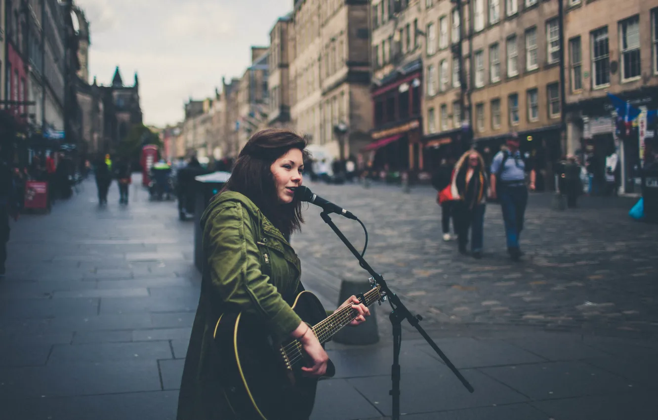 Фото обои музыка, люди, улица, Англия, Лондон, гитара, микрофон, музыкант