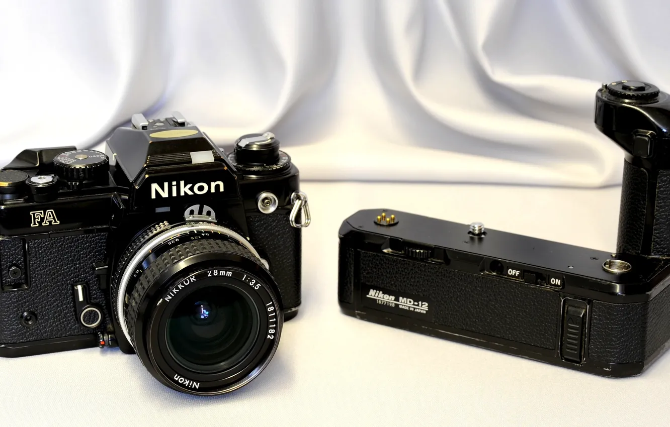 Фото обои фон, однообъективный, малоформатный, зеркальный фотоаппарат, привод, Nikon FA, Nikon motor MD-12, матричный замер экспозиции