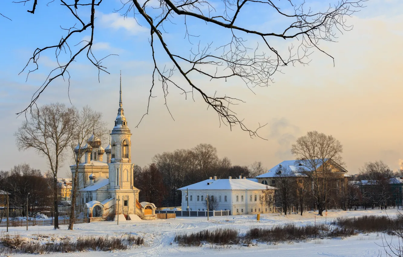 Фото обои зима, снег, пейзаж, город, здания, дома, храм, Вологда