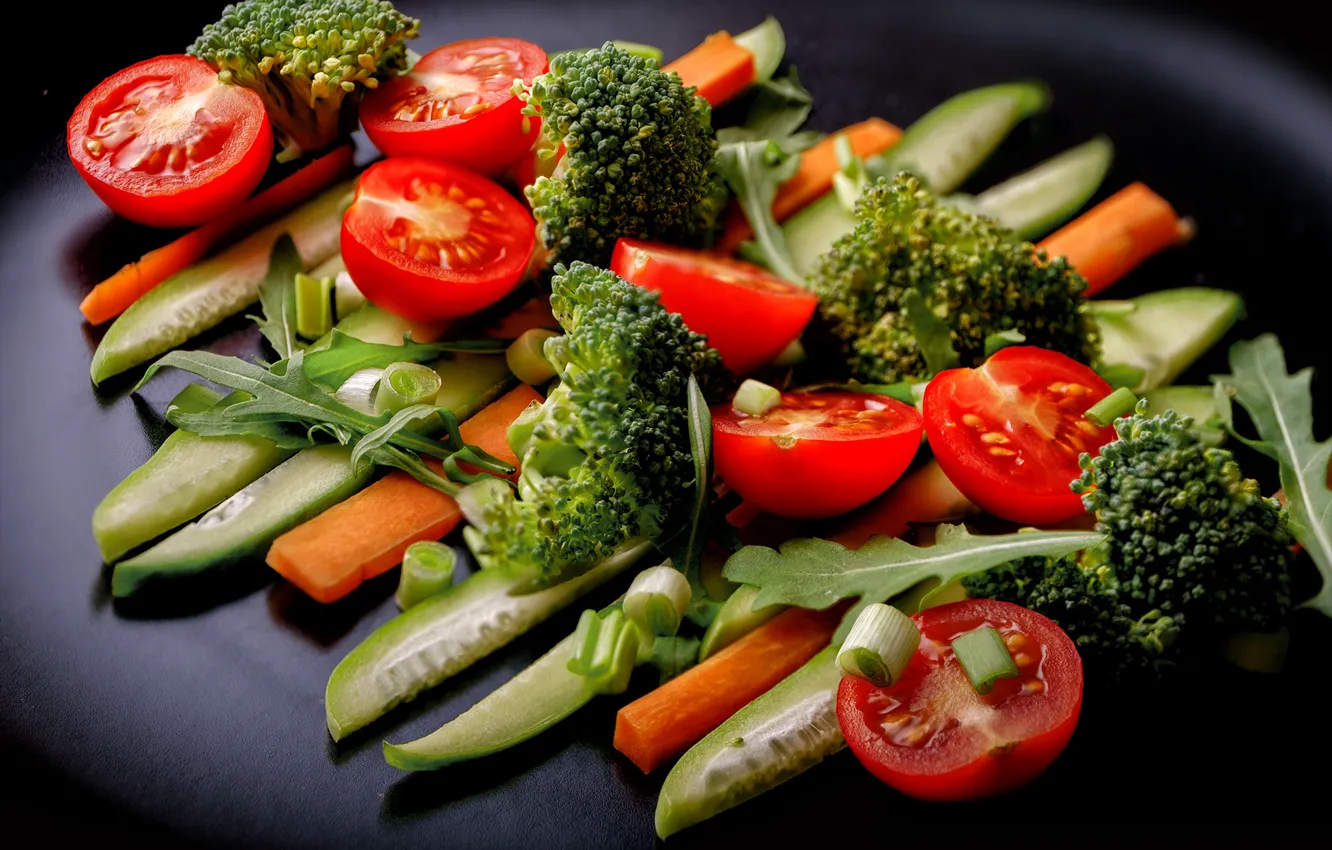 Фото обои овощи, помидоры, огурцы, брокколи