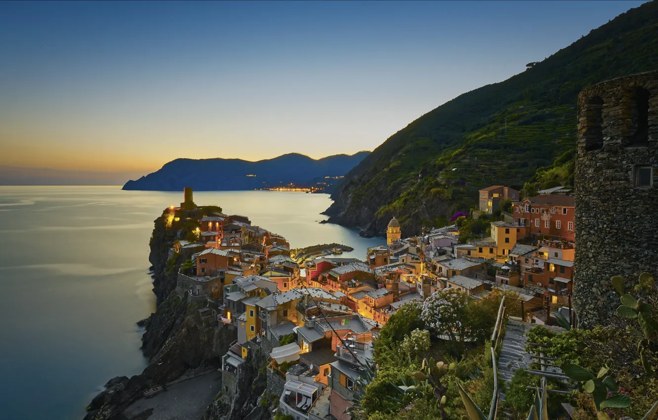 Фото обои море, горы, город, дома, вечер, Италия, Вернацца, Vernazza