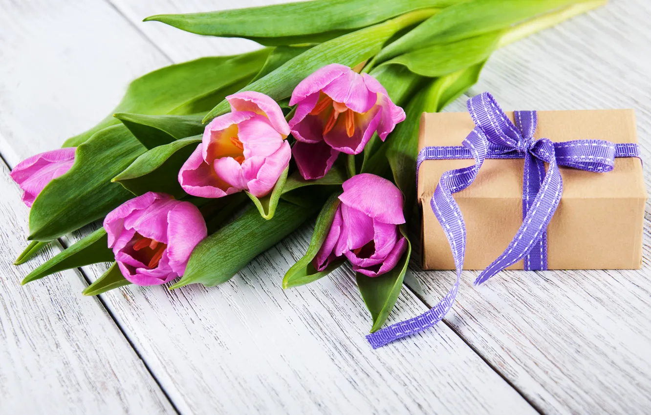 Фото обои подарок, лента, тюльпаны, Olena Rudo