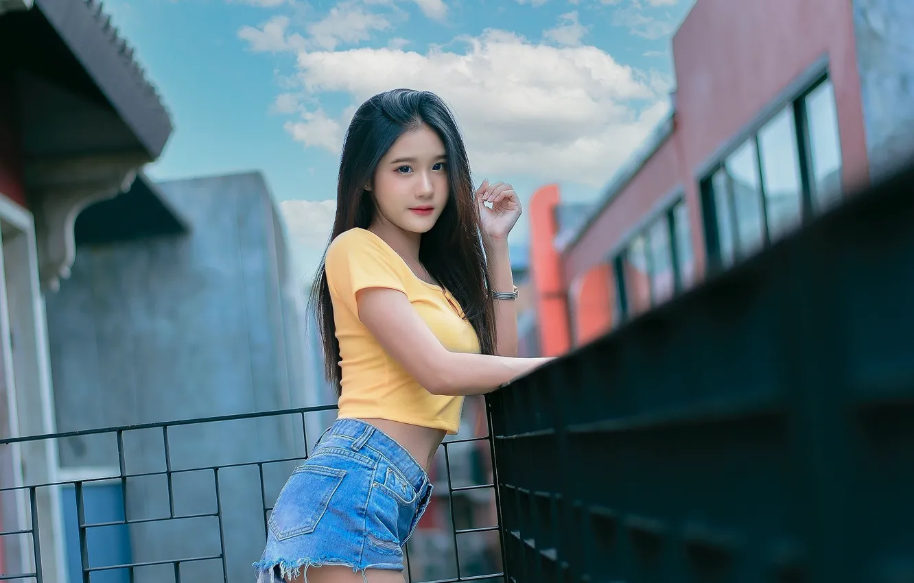 Фото обои China, girl, sexy, sky, girls, woman, cloud, model