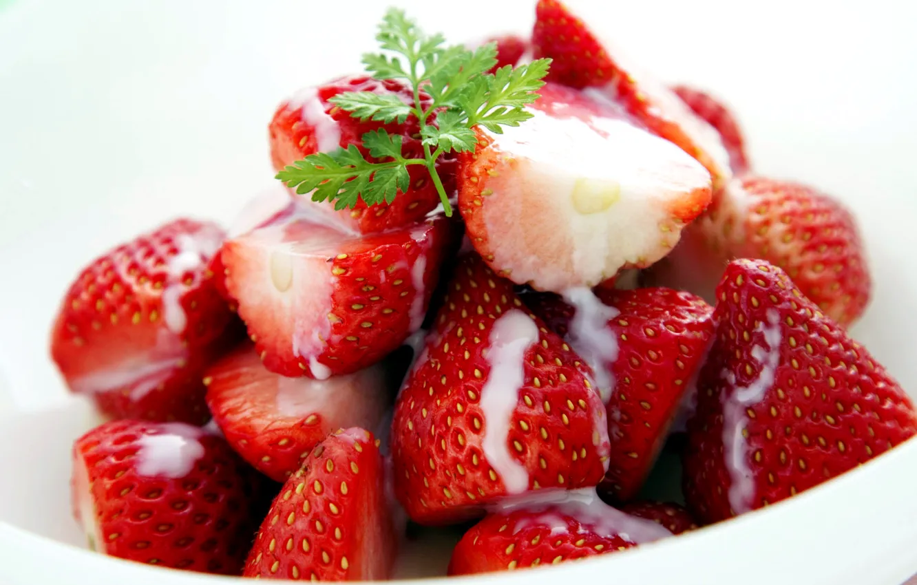 Фото обои ягоды, сливки, клубника, Еда, петрушка