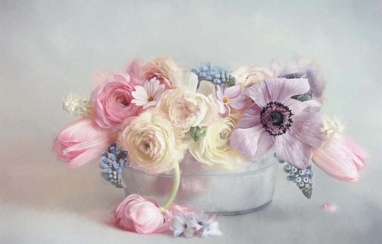 Фото обои цветы, букет, голубые, арт, тюльпаны, розовые, белые, натюрморт