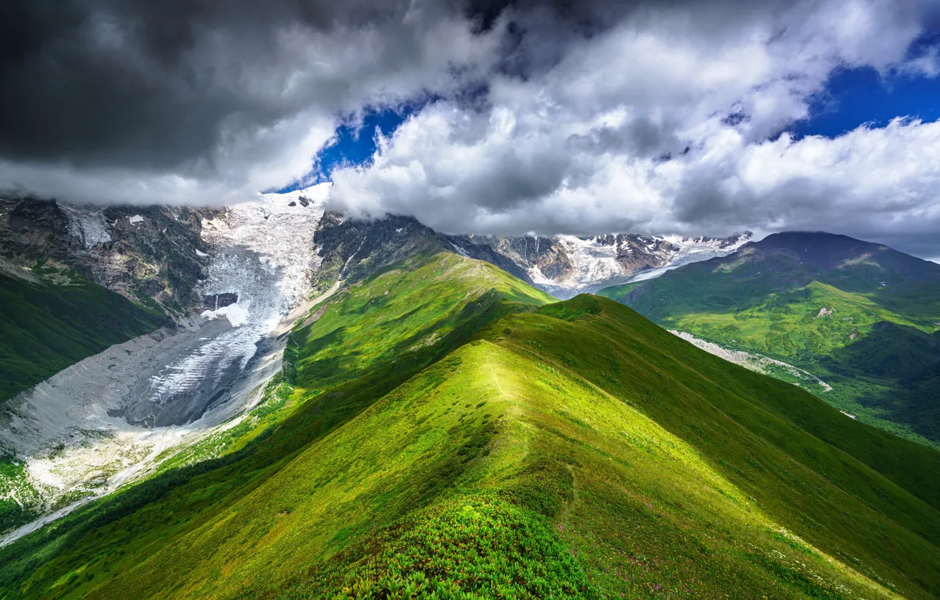 Фото обои небо, облака, снег, горы, Грузия, Upper Svaneti, Chkhutnieri Pass