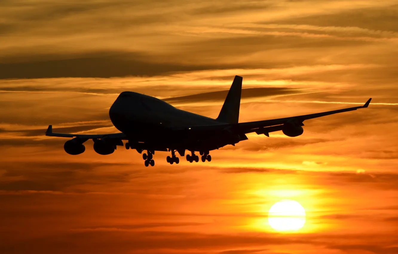 Фото обои небо, закат, самолёт, пассажирский, Boeing 747