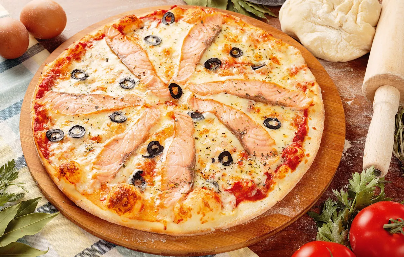 Фото обои сыр, пицца, маслины, лосось