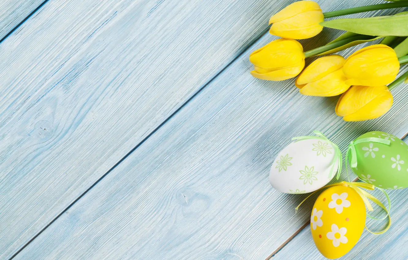 Фото обои Пасха, тюльпаны, yellow, wood, tulips, spring, Easter, eggs