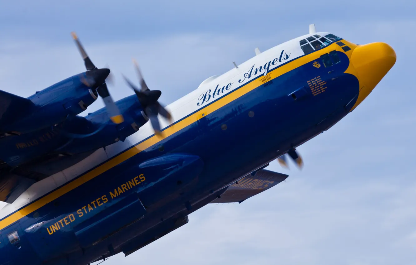 Фото обои полёт, самолёт, Lockheed, военно-транспортный, Hercules, Blue Angels, C-130, КМП США