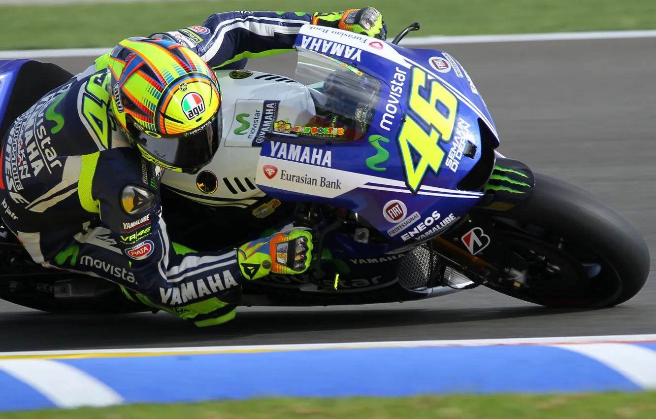 Фото обои Мотоцикл, Race, Yamaha, MotoGP, Rossi, Moto, Поребрик