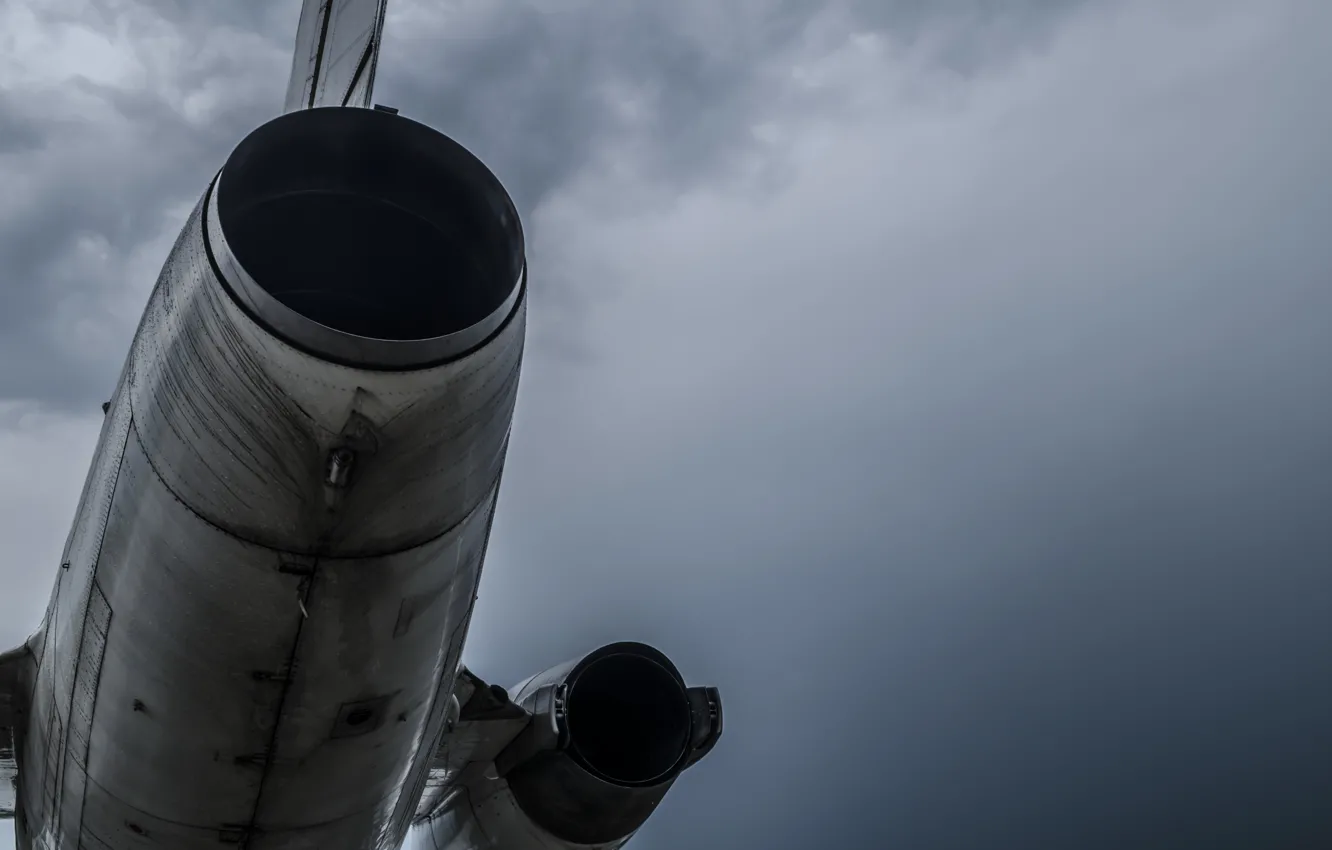 Фото обои облака, самолет, двигатель, турбина, Ту-154м