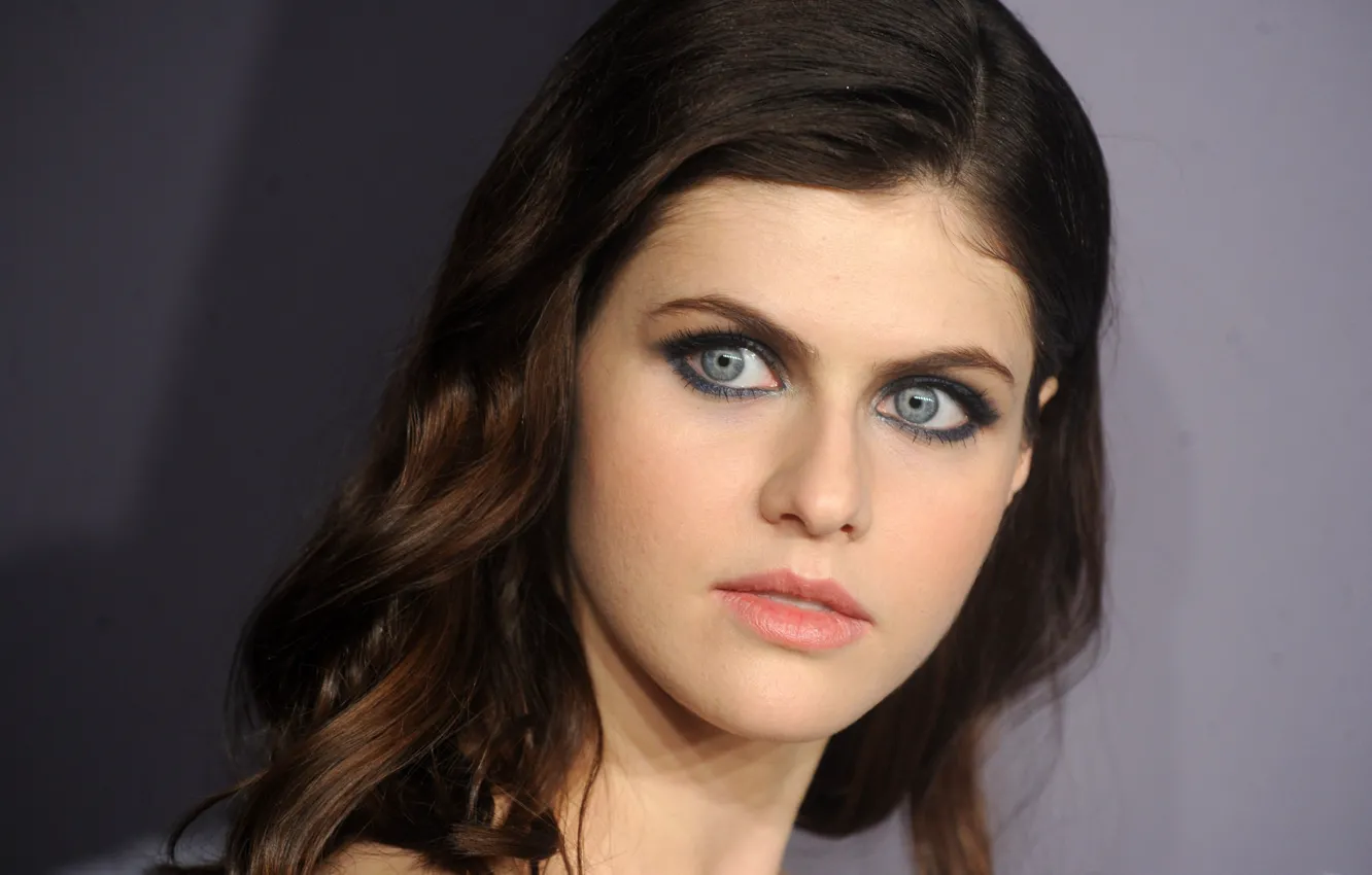 Фото обои взгляд, актриса, голубые глаза, Alexandra Daddario