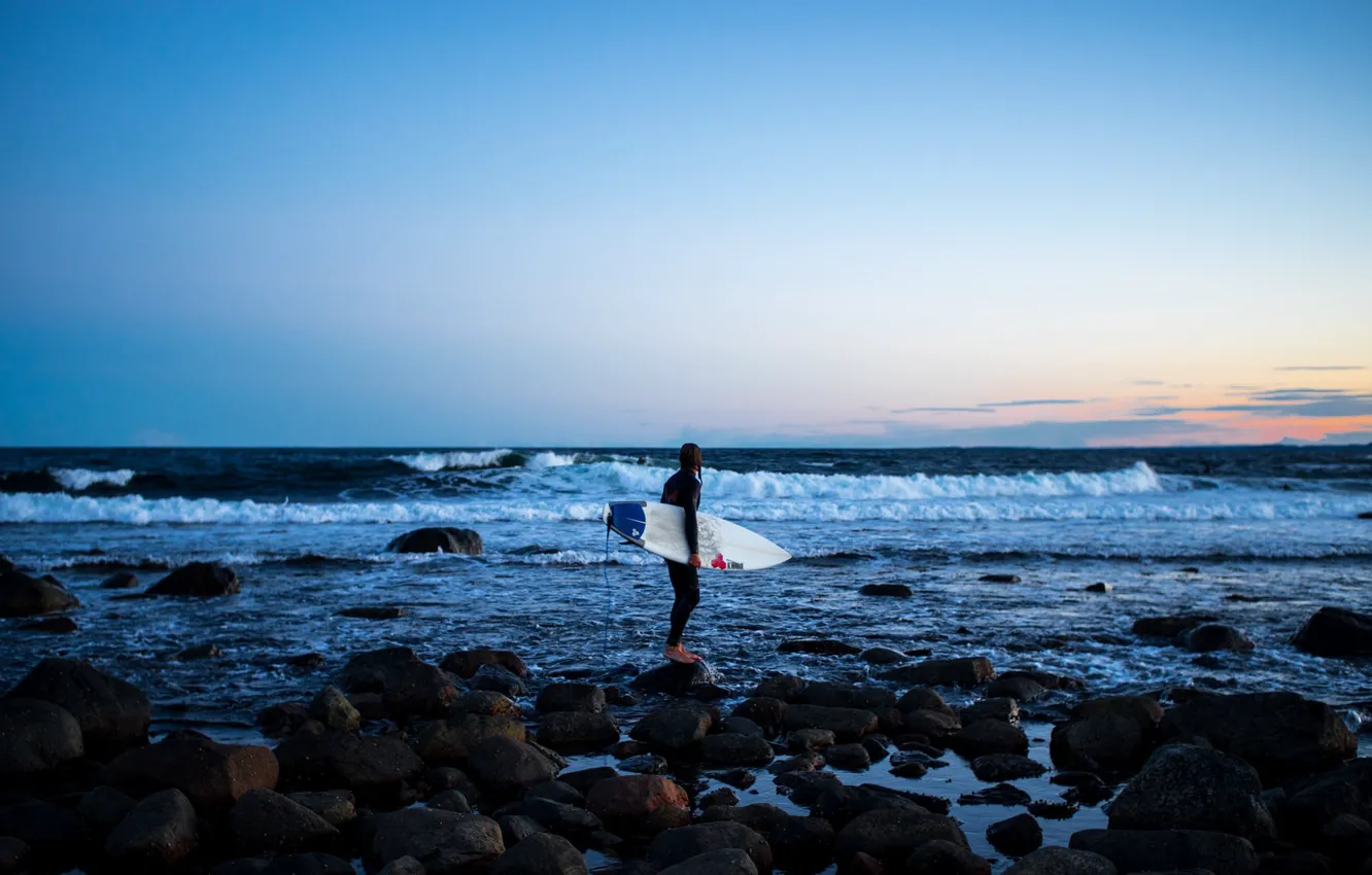 Фото обои waves, twilight, sea, sunset, rocks, evening, dusk, surfer