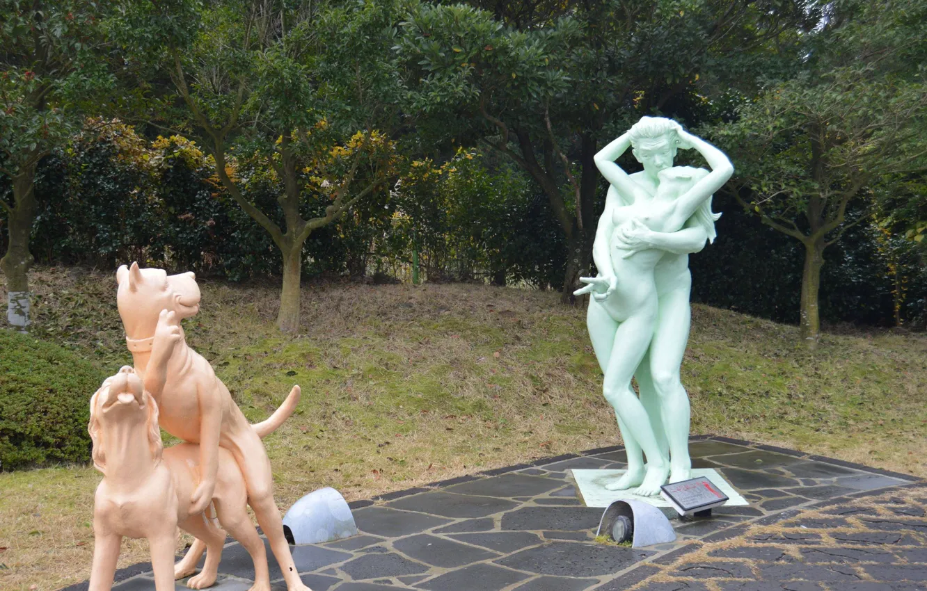 Фото обои поза, человек, собака, памятник, статуя, прикол, привет, одновременно
