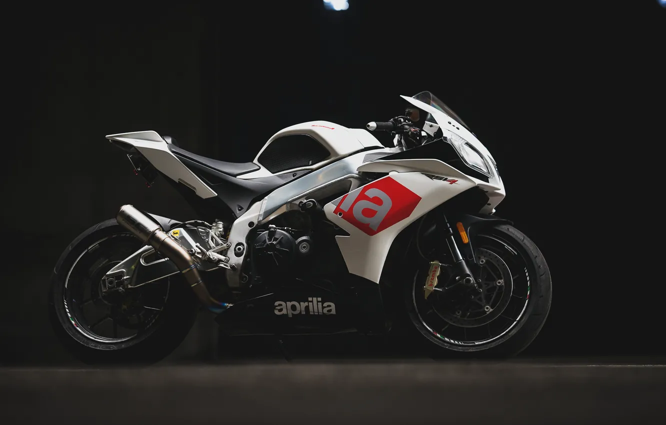 Фото обои Aprilia, RSV4, White