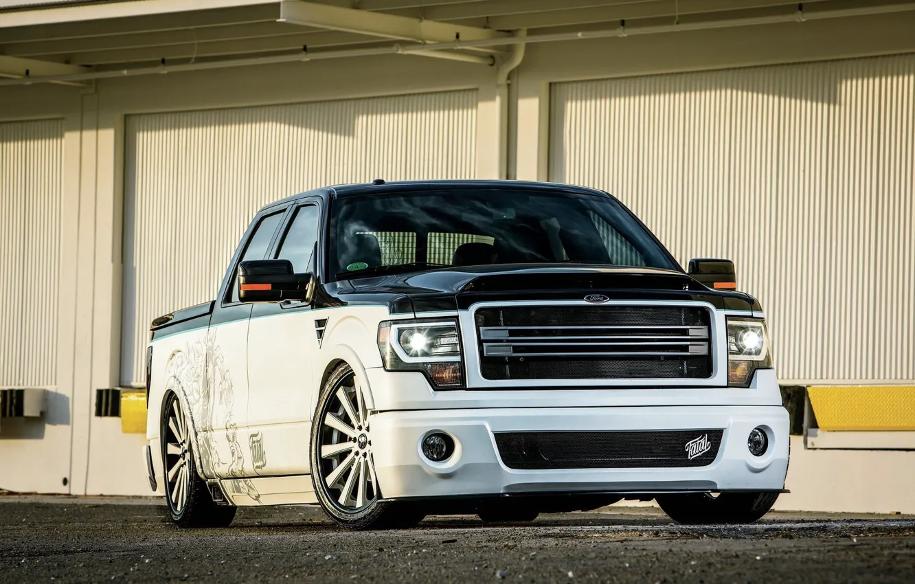 Фото обои Ford, muscle, tuning, custom, pickup, F-150