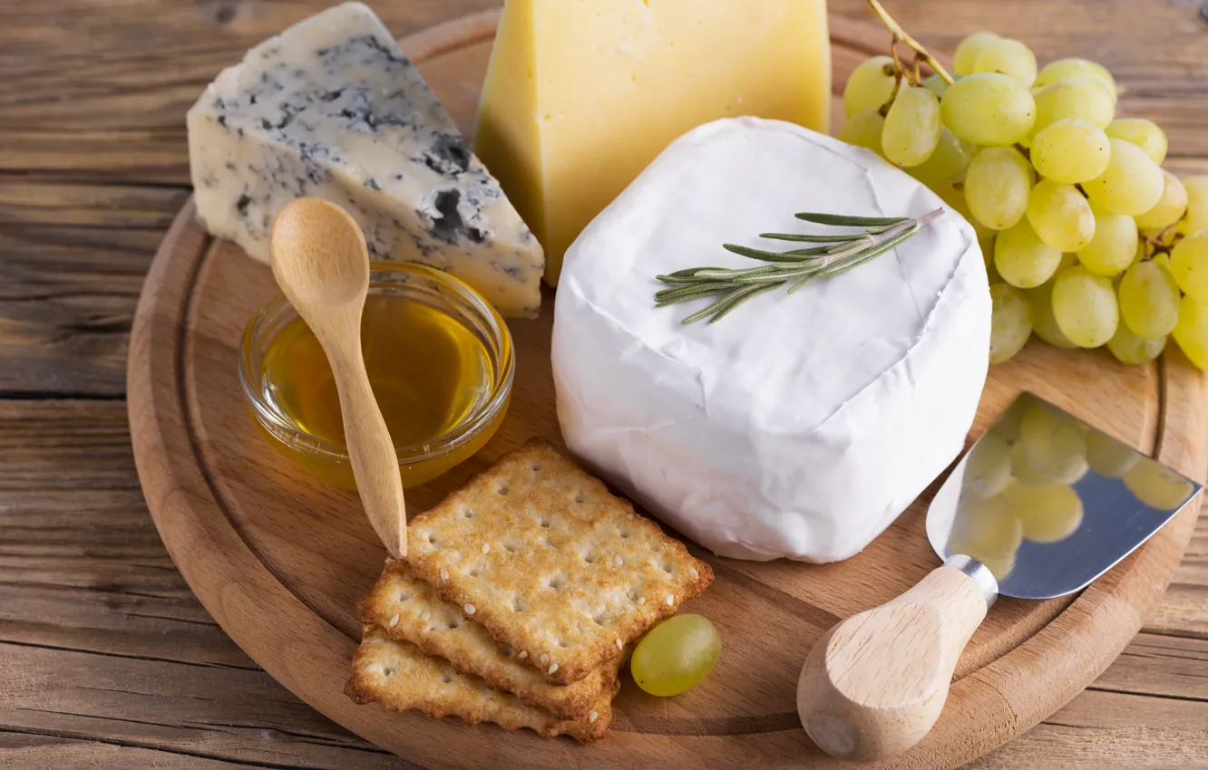 Фото обои сыр, виноград, мёд, крекеры, розмарин, дор блю, Cheese, сыр с плесенью