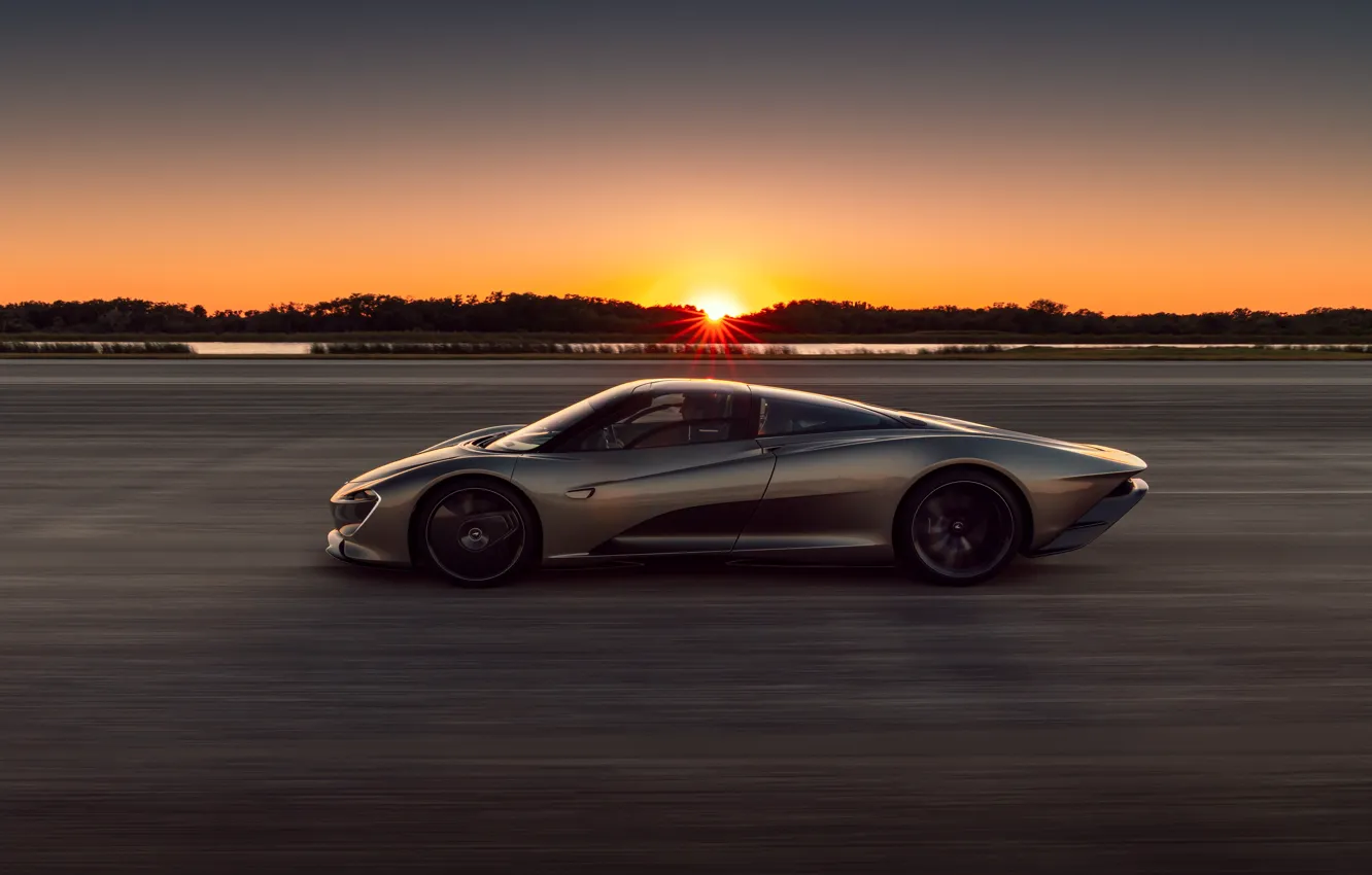 Фото обои закат, McLaren, скорость, вечер, суперкар, вид сбоку, гиперкар, 2019