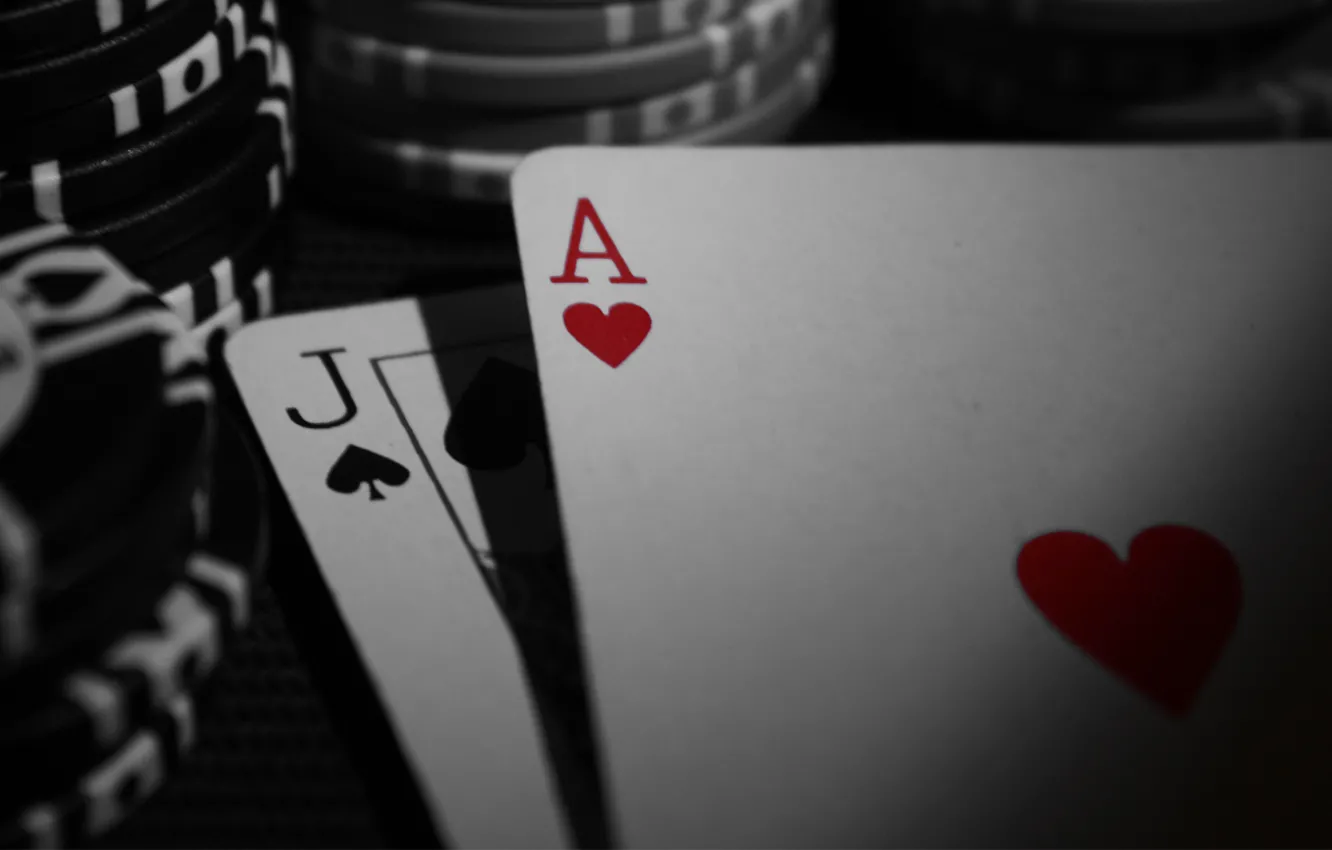 Фото обои макро, фишки, казино, игральные карты, blackjack, блэкджек