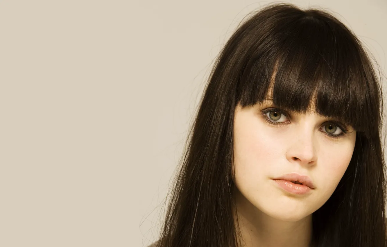 Фото обои взгляд, девушка, портрет, актриса, hair, Фелисити Джонс, Felicity Jones