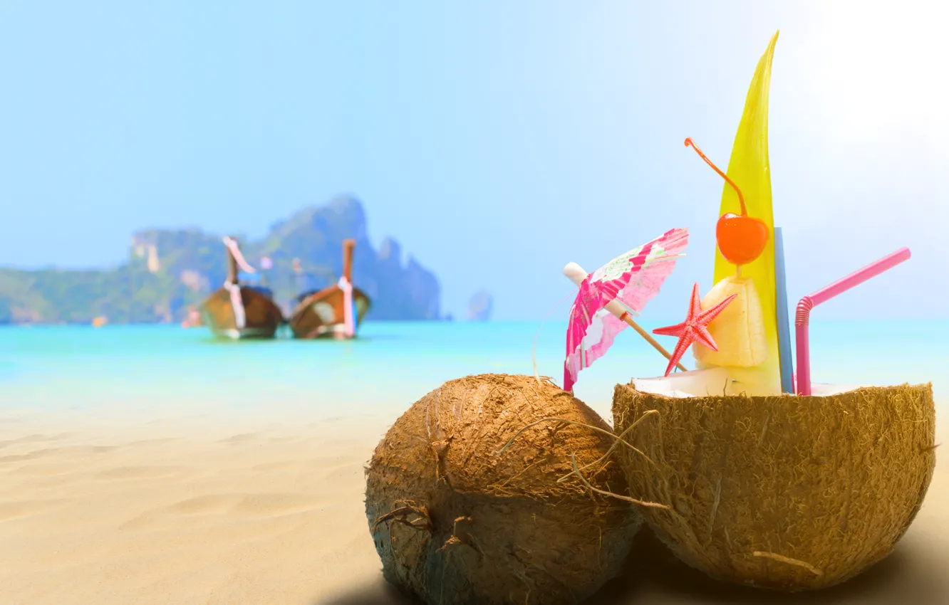 Фото обои песок, море, пляж, кокос, коктейль, напиток, beach, sea